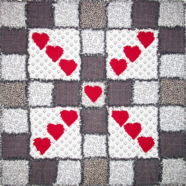 Raggedy Love Hearts Quilt Pattern AV-111 - Paper Pattern