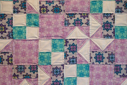 Flowing in the Breeze Quilt Pattern BL2-130 - Paper Pattern