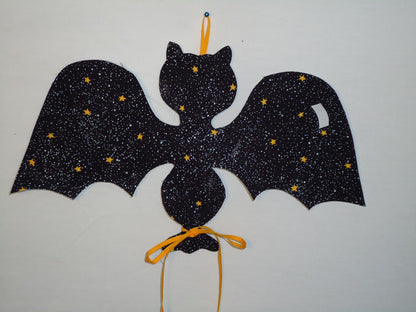 Bats and Spiders Garland with Bat Balloons BS2-339e - Downloadable Pattern