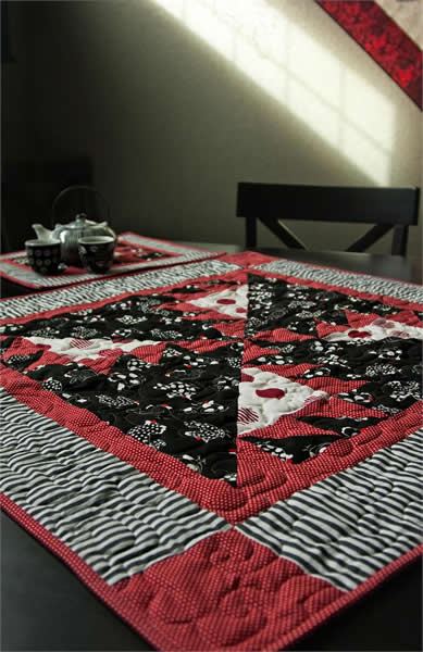Tea For Two Table Topper and Placemat CQA-400e - Downloadable Pattern