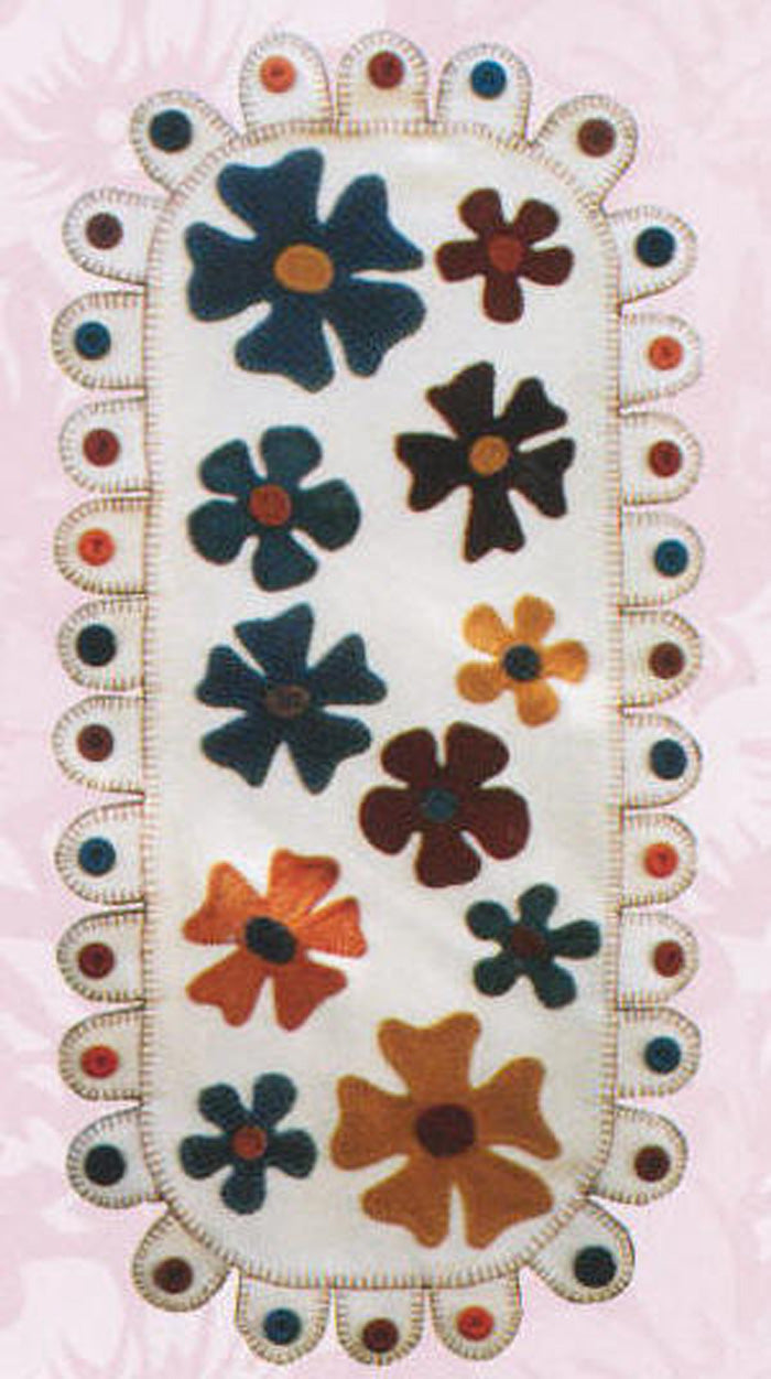 Beautiful Blooms Table Runner FRD-1200e - Downloadable Pattern
